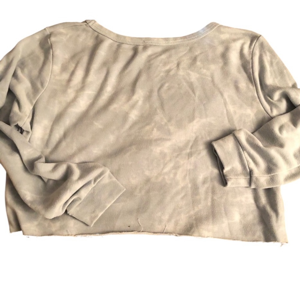 blue size small cropped long sleeve sweatshirt great with denim